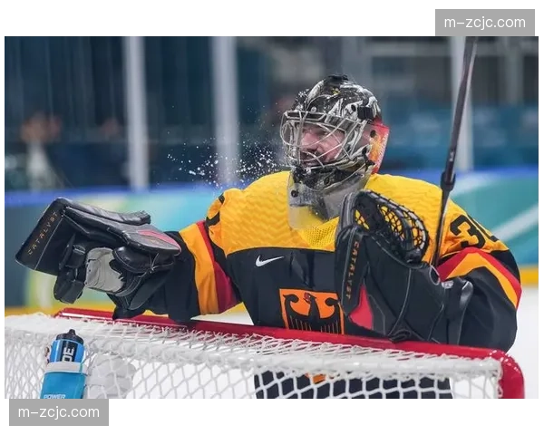 德国冰球队德莱赛特尔与施蒂茨勒 双中锋战术体系挑战美国霸主地位