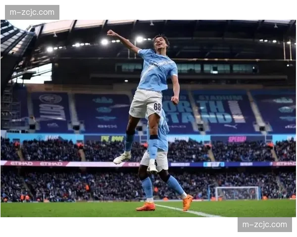 曼城阿莱恩撞伤进入名单 后防线轮换选择进一步减少